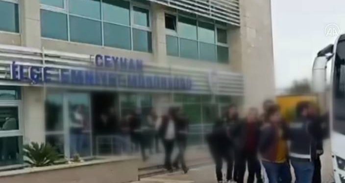 Adana’da silahlanan suç örgütü üyeleri tutuklandı