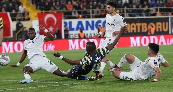 Alanyaspor Kulübü Başkanı Hasan Çavuşoğlu: Ben böyle bir penaltı görmedim