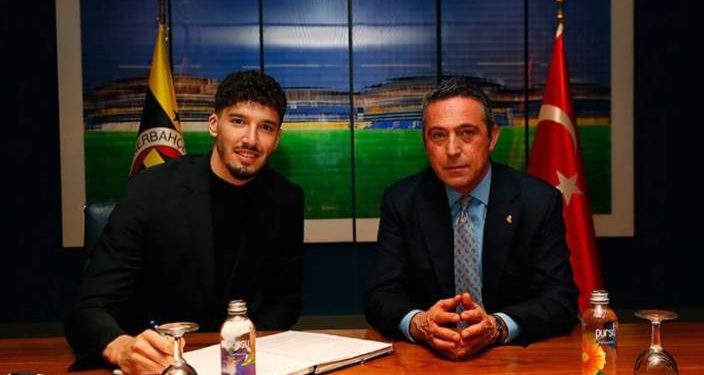 Altay Bayındır imzayı attı