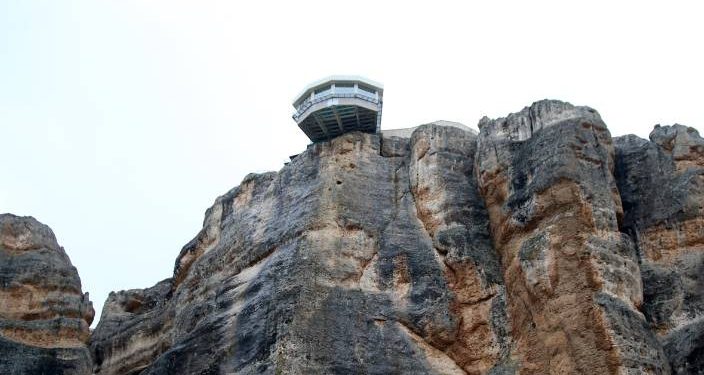 Depremden zarar görmedi… İşte Anadolu’nun “Büyük Kanyonu”ndaki o cam teras