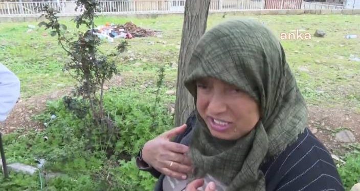 Depremzede vatandaş böyle isyan etti: “Kaymakamımız var yüzünü görmedik”