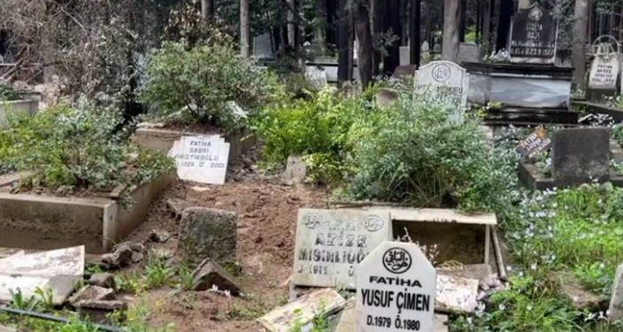 Hatay’daki mezarlık depremde tahribata uğradı