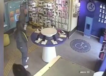 Mersin’deki ehliyet hırsızlığı anı kamerada: 1 kişi tutuklandı