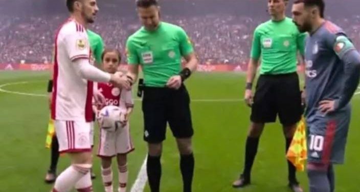 Orkun Kökçü Tadic’e Türk bayrağı tepkisi