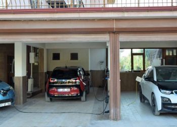 Bilecikli aile araçlarını 40 bin liralık düzenekle kullanabiliyor