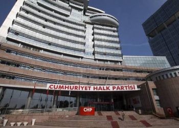 CHP’de sosyal medya depremi… Hesabın şifresi olan adamı kovdular