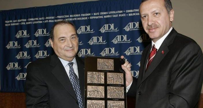 İnce’den Akşener’e siyasilerin gündeminden düşmüyor… Yahudi cesaret madalyalarının içyüzü