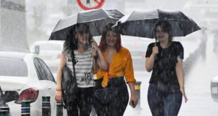 Meteoroloji İstanbul için saat verdi