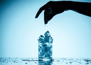 Hıçkırığın asıl nedeni psikolojik!